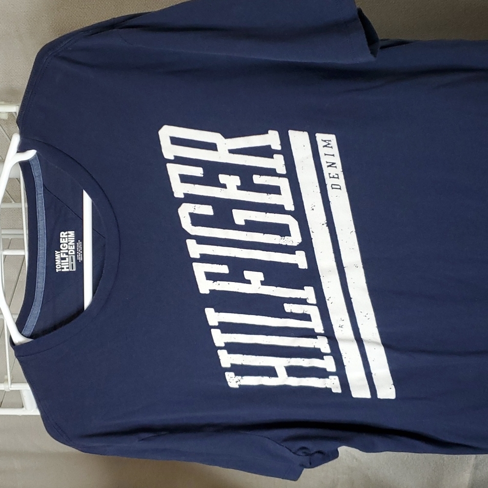 Tommy Hilfiger Distressed T Shirt Men's Size Large